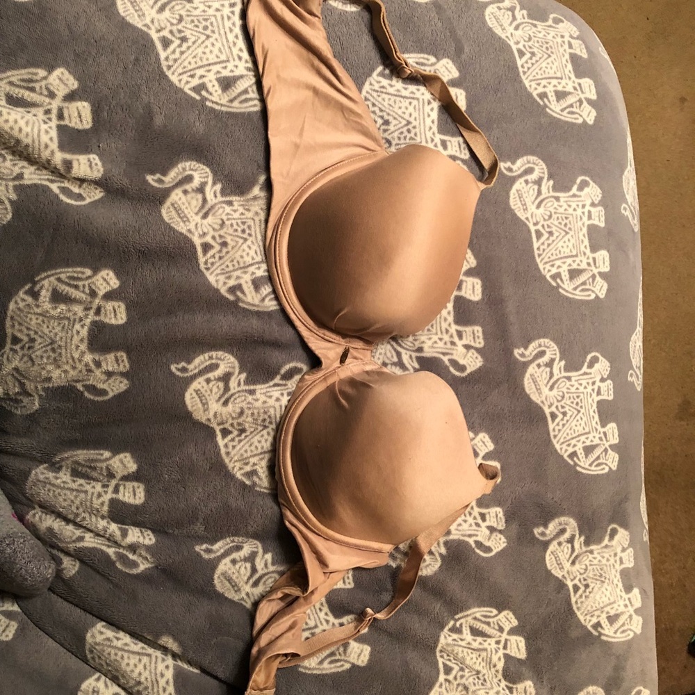 Tan VS bra